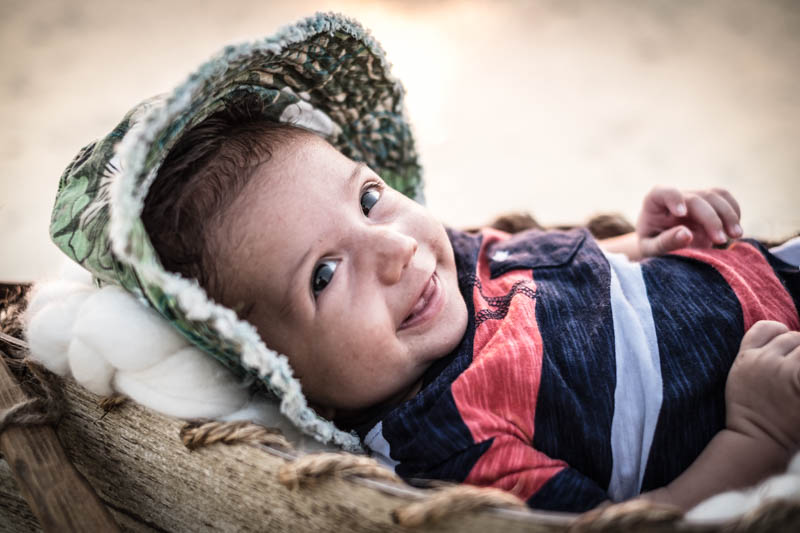 by-jmill-photography-newborn-canoe-23