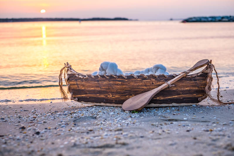 by-jmill-photography-newborn-canoe